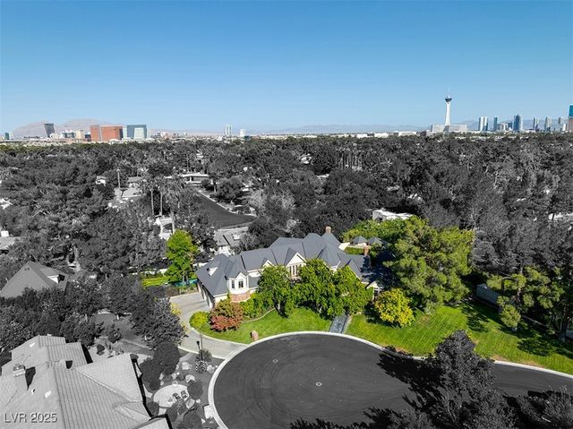 3001 Astoria Pines Circle, Las Vegas, NV 89107