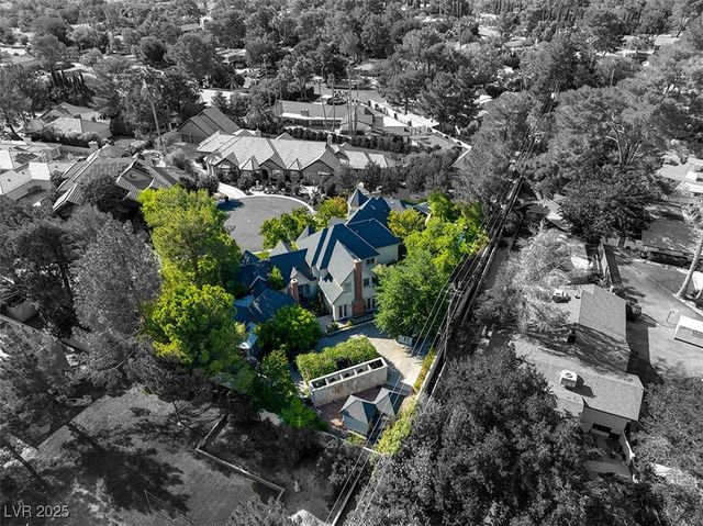 3001 Astoria Pines Circle, Las Vegas, NV 89107