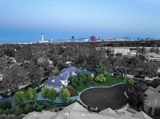 3001 Astoria Pines Circle, Las Vegas, NV 89107