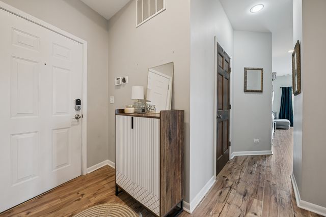 1928 N Kedzie Avenue 306, Chicago, IL 60647