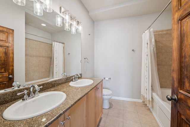 1928 N Kedzie Avenue 306, Chicago, IL 60647