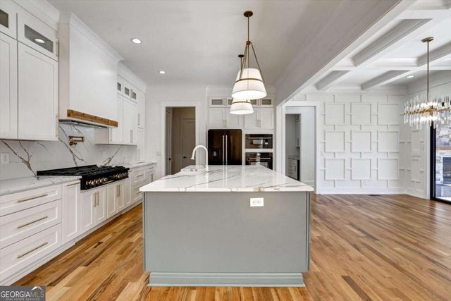 6113 Deepwater Cove, Gainesville, GA 30506