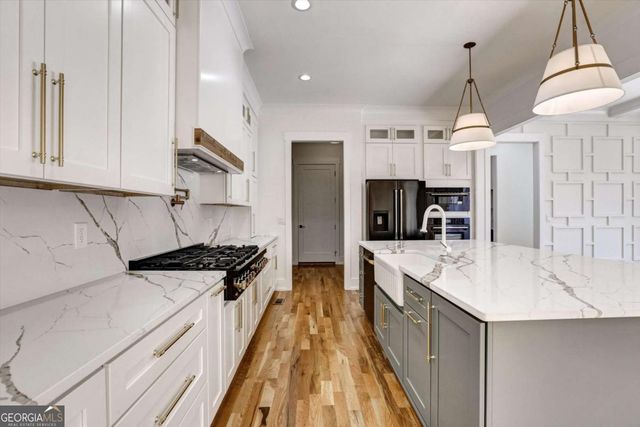 6113 Deepwater Cove, Gainesville, GA 30506