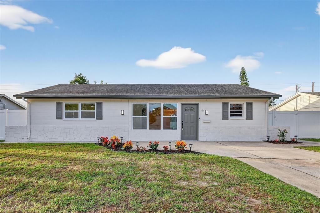 196 74TH AVENUE NE, St Petersburg, FL 33702
