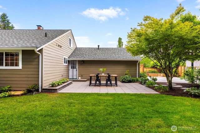7441 NE 145th St, Kirkland, WA 98034
