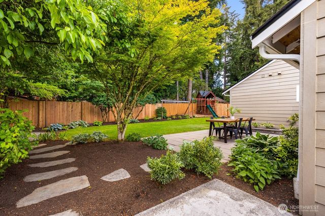 7441 NE 145th St, Kirkland, WA 98034