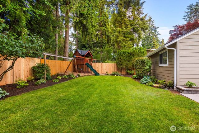 7441 NE 145th St, Kirkland, WA 98034