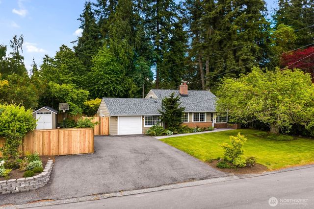 7441 NE 145th St, Kirkland, WA 98034