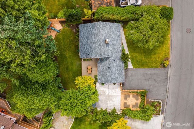7441 NE 145th St, Kirkland, WA 98034