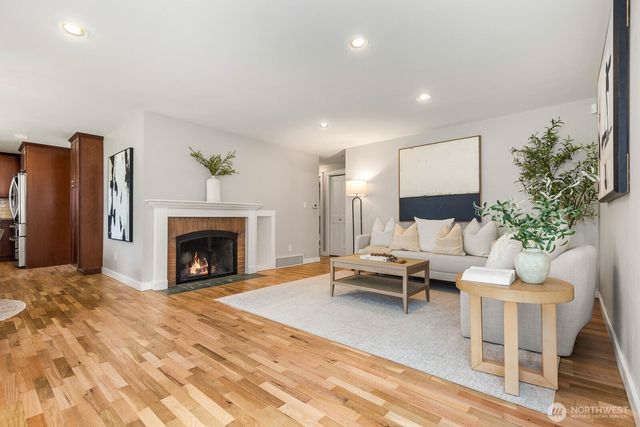 7441 NE 145th St, Kirkland, WA 98034