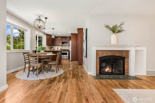 7441 NE 145th St, Kirkland, WA 98034