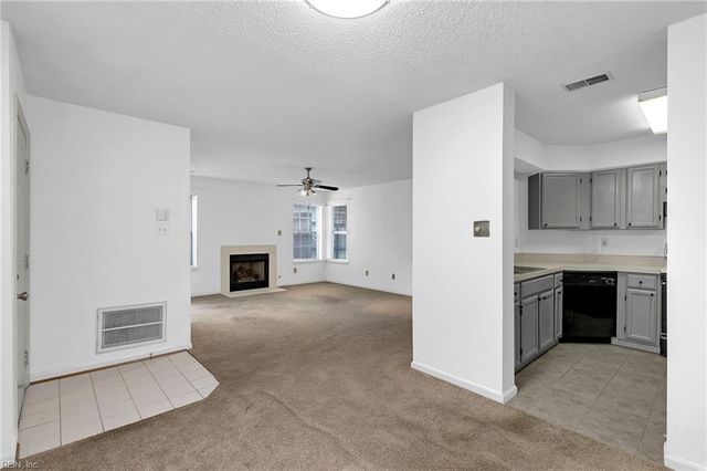 12846 Daybreak CIR, Newport News, VA 23602