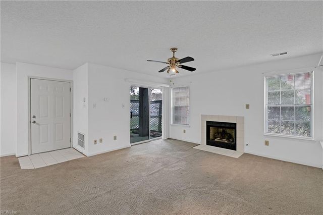 12846 Daybreak CIR, Newport News, VA 23602