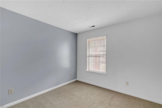 12846 Daybreak CIR, Newport News, VA 23602