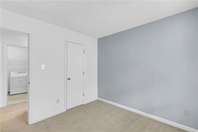 12846 Daybreak CIR, Newport News, VA 23602