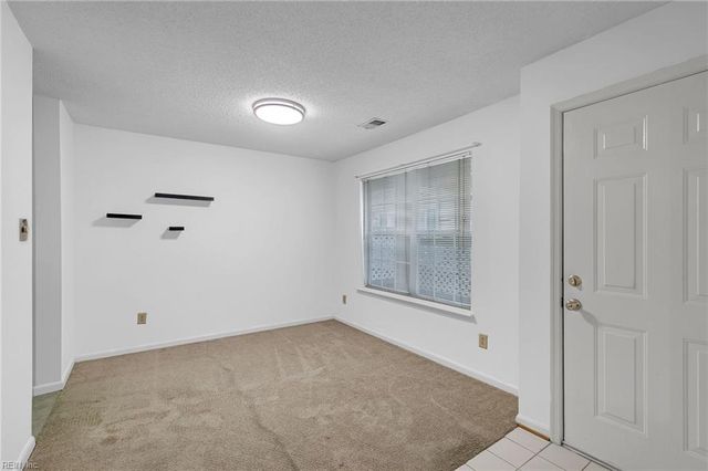 12846 Daybreak CIR, Newport News, VA 23602