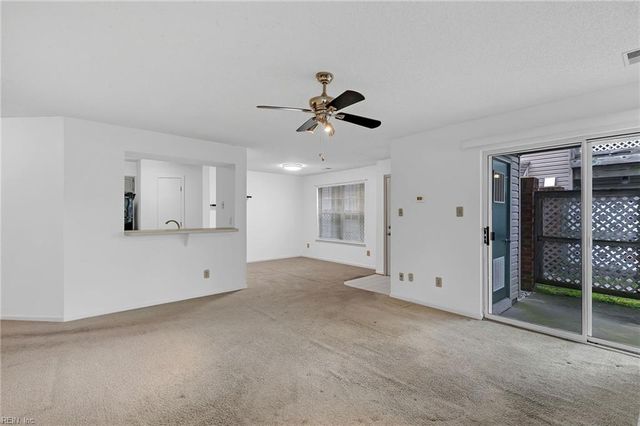 12846 Daybreak CIR, Newport News, VA 23602