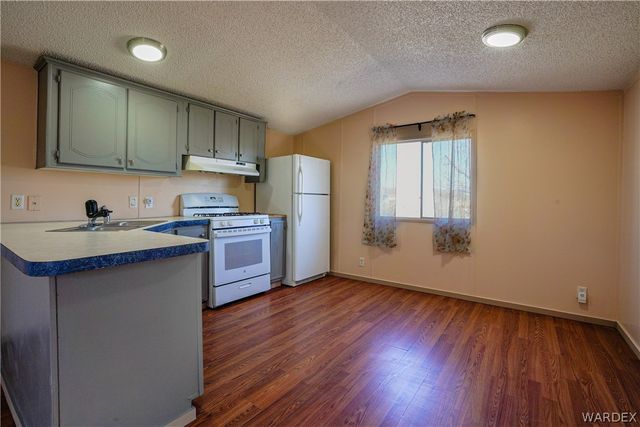 6892 Concho Drive, Dolan Springs, AZ 86441