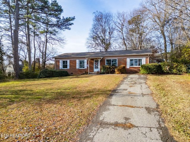 2229 Quail Hollow Rd, Knoxville, TN 37923