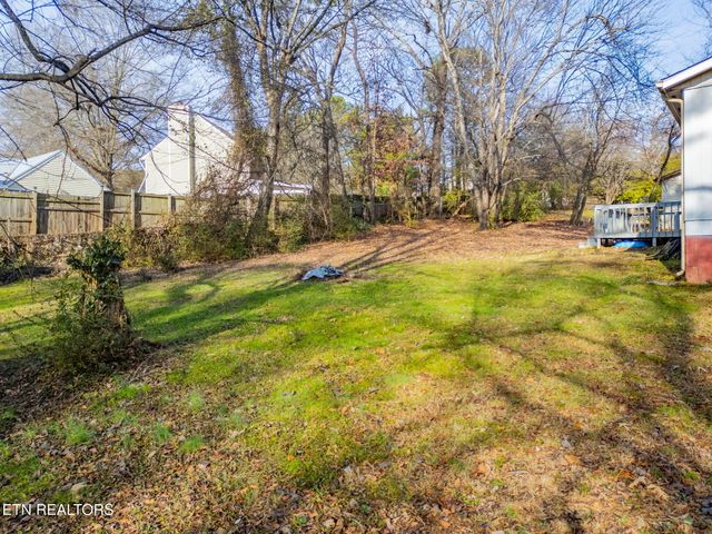 2229 Quail Hollow Rd, Knoxville, TN 37923