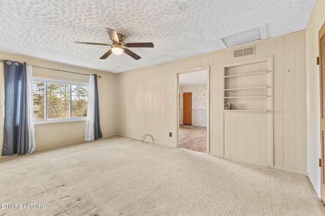 2229 Quail Hollow Rd, Knoxville, TN 37923