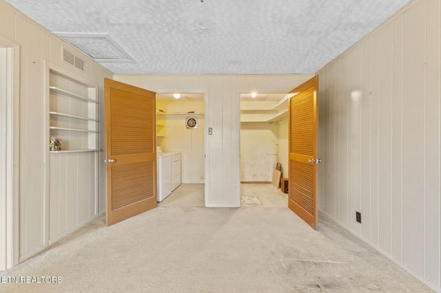 2229 Quail Hollow Rd, Knoxville, TN 37923