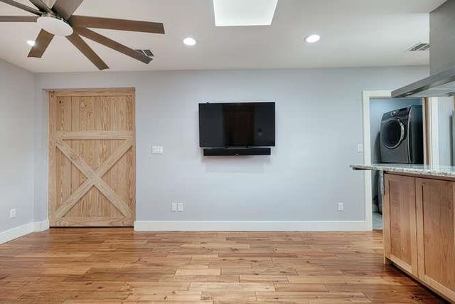 901 W Mary ST B, Austin, TX 78704