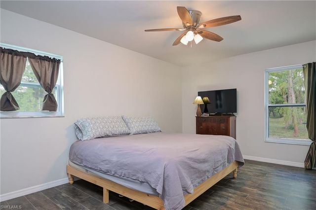 1221 22nd AVE NE, Naples, FL 34120