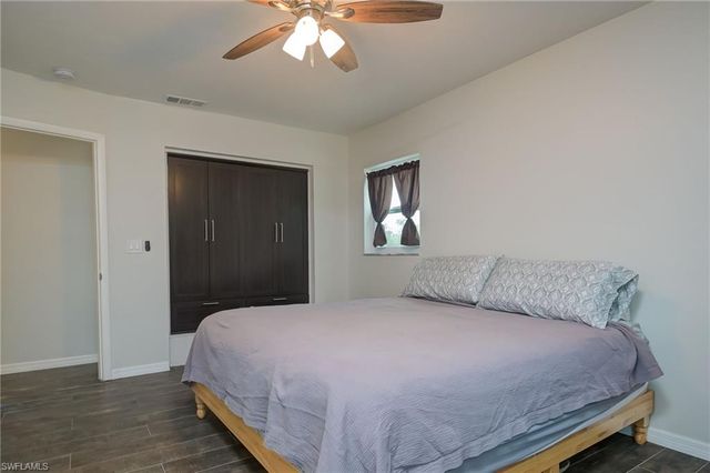 1221 22nd AVE NE, Naples, FL 34120