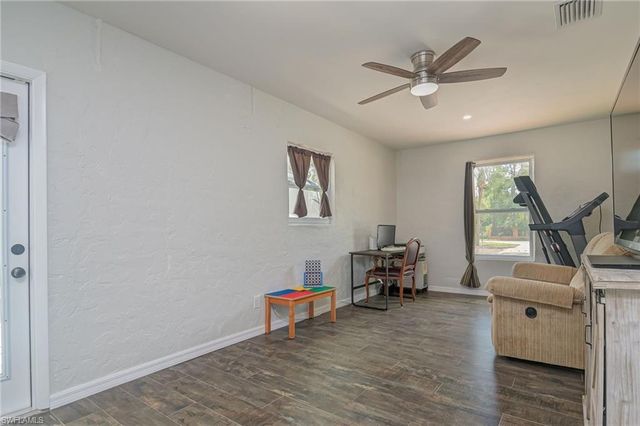 1221 22nd AVE NE, Naples, FL 34120