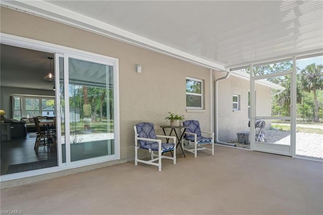 1221 22nd AVE NE, Naples, FL 34120