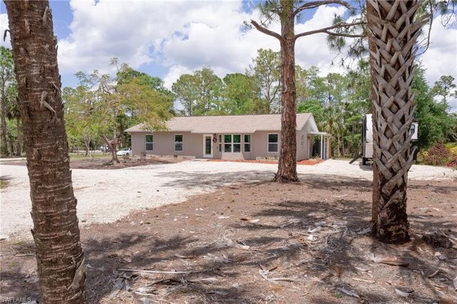 1221 22nd AVE NE, Naples, FL 34120