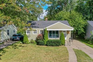 23210 Ithaca Street, Oak Park, MI 48237