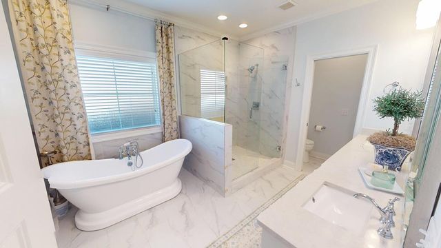 107 Gary Ct, Dothan, AL 36303