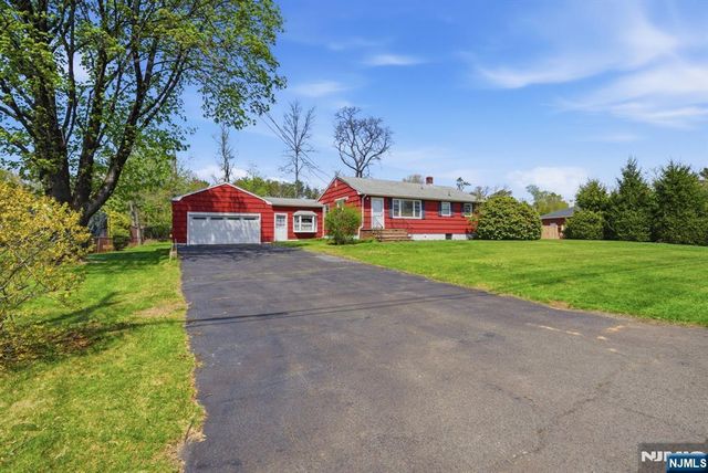 49 Heather Hills Drive, Jefferson Township, NJ 07438