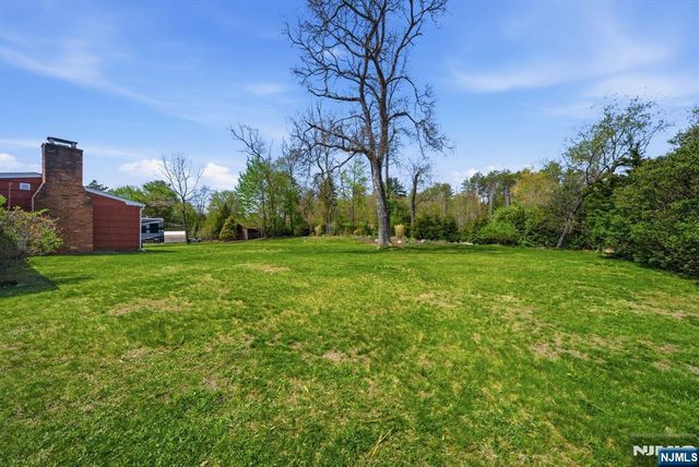 49 Heather Hills Drive, Jefferson Township, NJ 07438