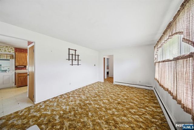 49 Heather Hills Drive, Jefferson Township, NJ 07438
