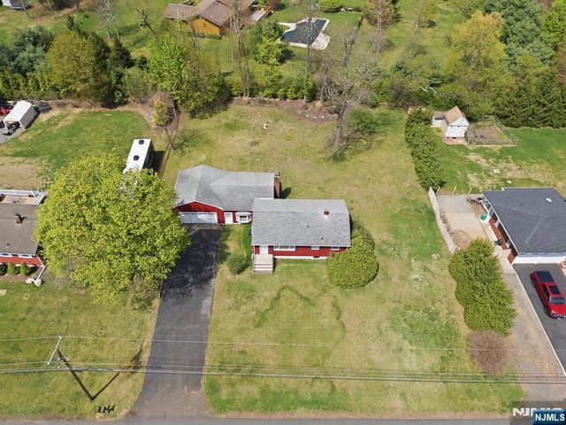 49 Heather Hills Drive, Jefferson Township, NJ 07438