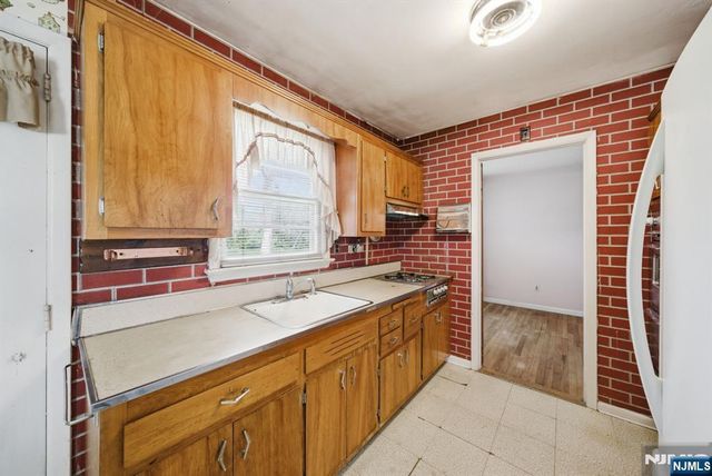 49 Heather Hills Drive, Jefferson Township, NJ 07438