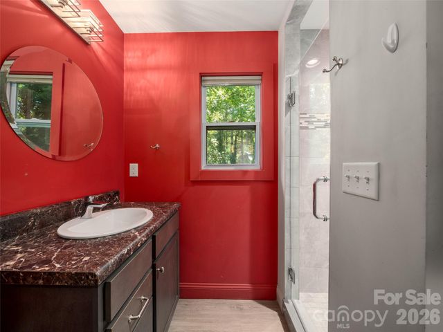 185 Duckworth Avenue, Brevard, NC 28712
