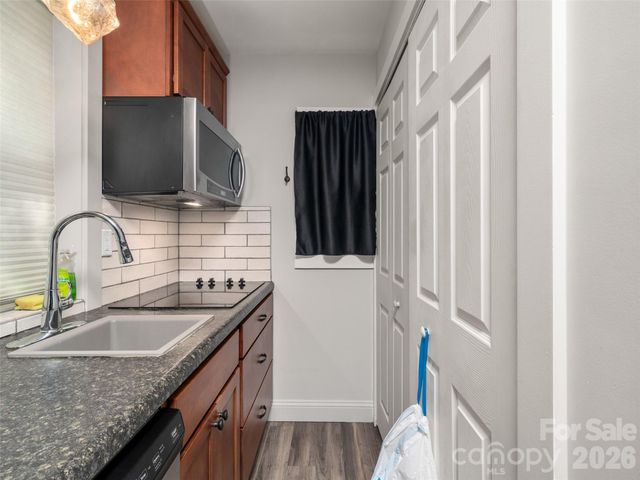185 Duckworth Avenue, Brevard, NC 28712