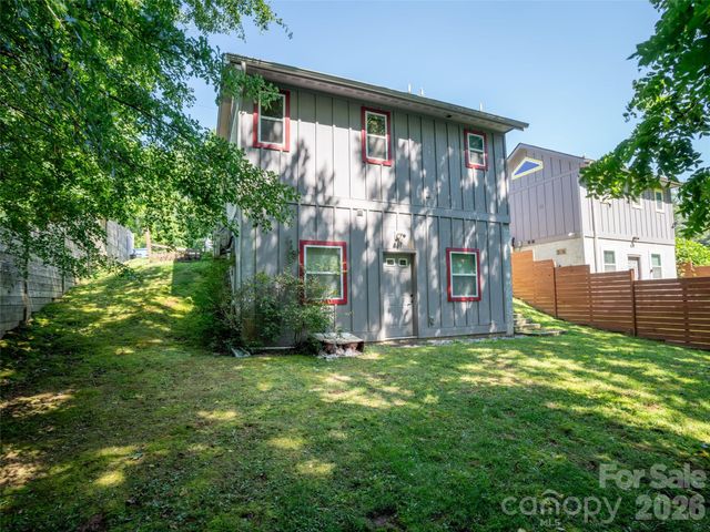 185 Duckworth Avenue, Brevard, NC 28712