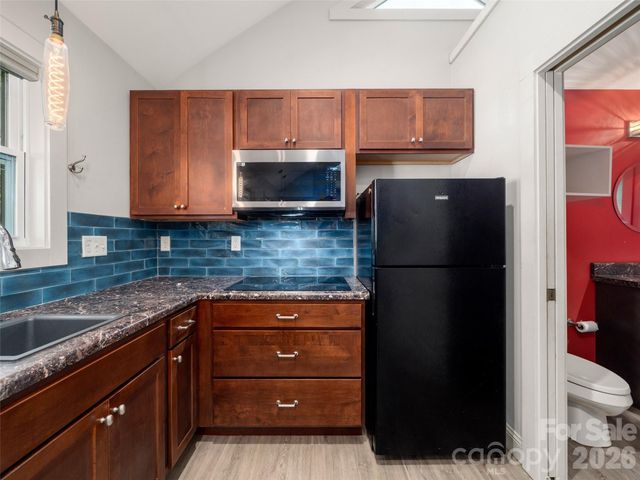 185 Duckworth Avenue, Brevard, NC 28712