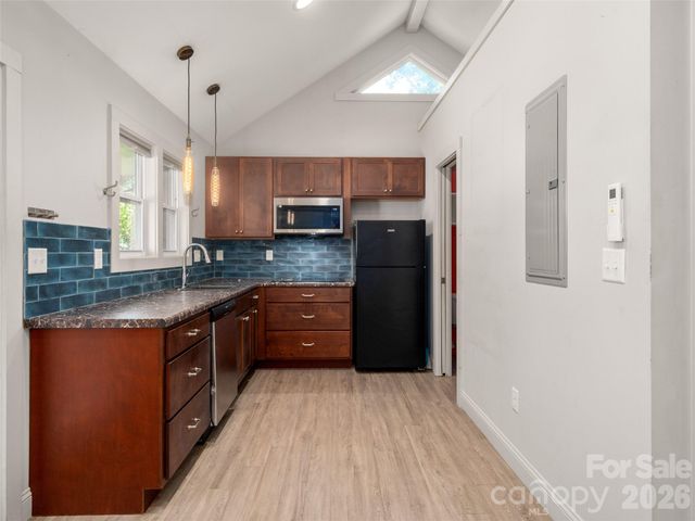185 Duckworth Avenue, Brevard, NC 28712