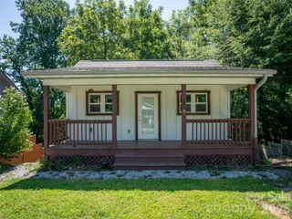 185 Duckworth Avenue, Brevard, NC 28712
