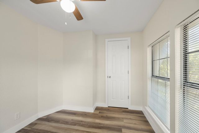 37111 Middle Trail, Magnolia, TX 77354