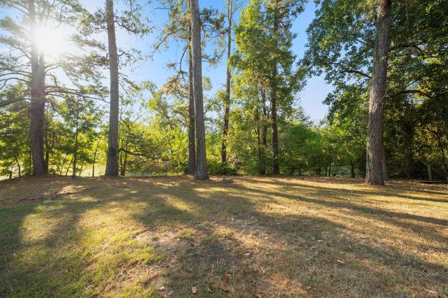 37111 Middle Trail, Magnolia, TX 77354