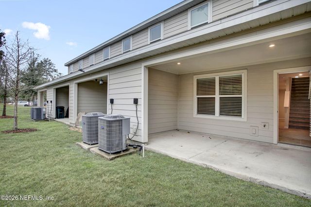 5958 CREEKSIDE CROSSING Drive, Jacksonville, FL 32210