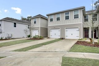 5958 CREEKSIDE CROSSING Drive, Jacksonville, FL 32210