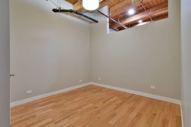 11 E Illinois Street 203, Chicago, IL 60611